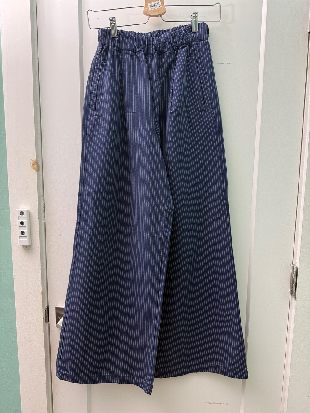 Aerie NWT high-rise wide-leg navy pinstriped pull-on pants with pockets